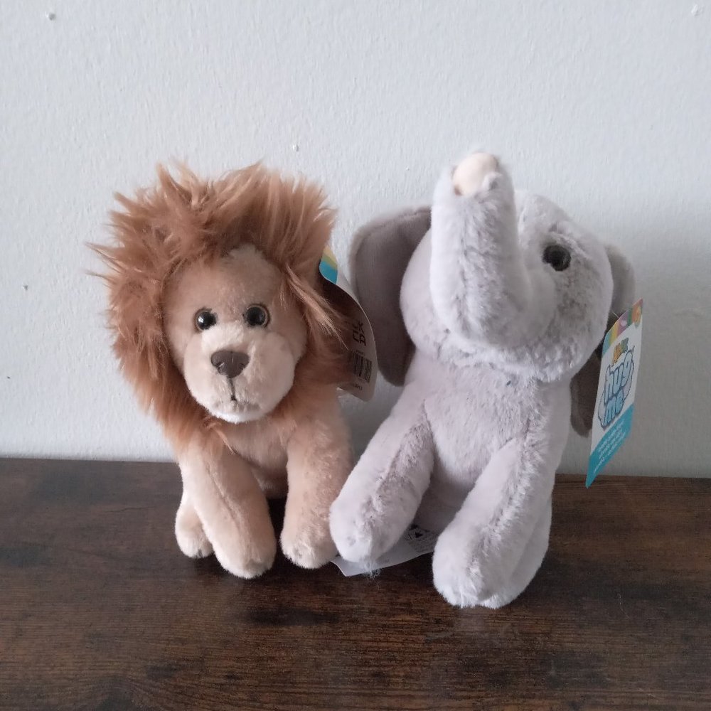 5/$25✨️Hug Me Animal Set